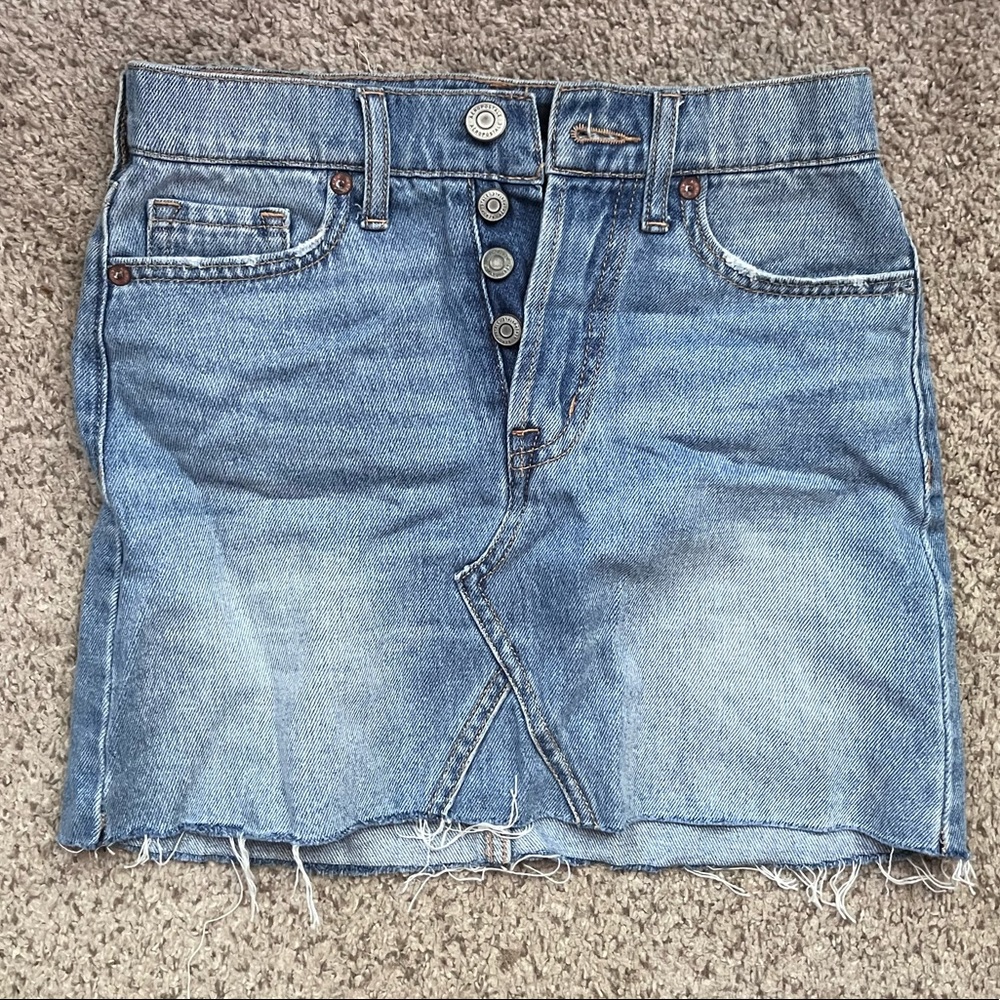AERO. Denim skirt. Gently worn.